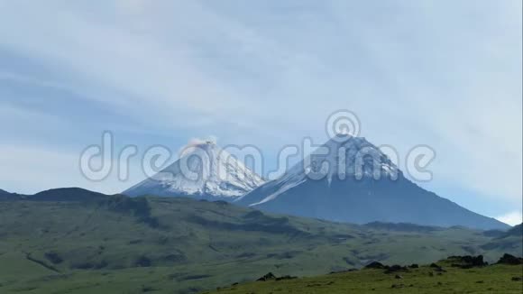 堪察卡火山克莱切夫斯卡亚山堪察加山脉和火山的性质视频的预览图