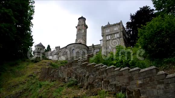 贝尔帕克的洛温堡城堡视频的预览图