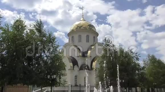 东正教和喷泉视频的预览图