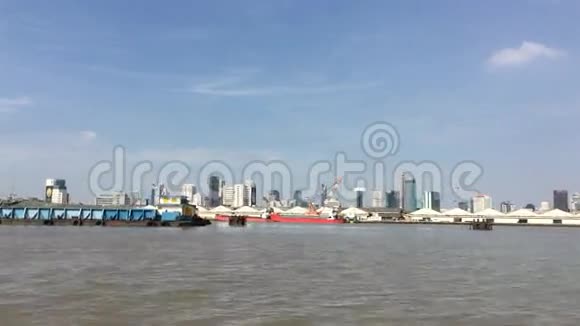 曼谷的船舶和集装箱码头视频的预览图