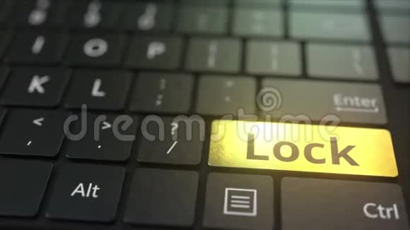 黑色电脑键盘和金锁钥匙概念三维动画视频的预览图