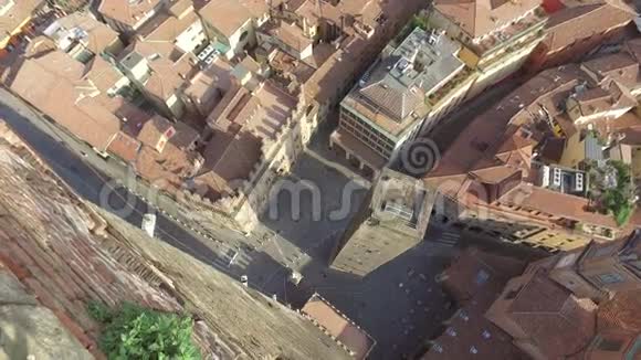 从博洛尼亚的阿西内利塔俯瞰视频的预览图