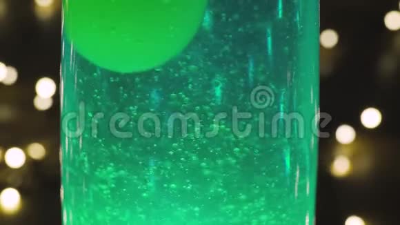 熔岩灯复古嬉皮抽象背景绿色蜡移动漂浮背景中花环的波克视频的预览图