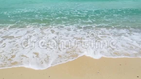海滩海浪缓慢运动视频的预览图