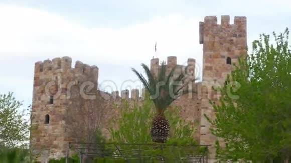 土耳其伊兹密尔坎达里城堡的时间间隔缩小视频的预览图