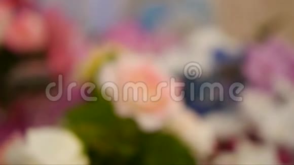 嫩新娘花束顶景新娘的花束视频的预览图