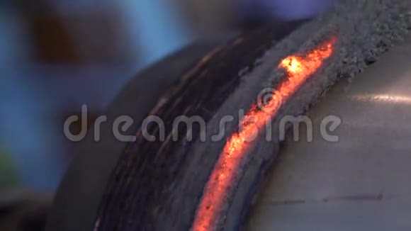 工厂的金属自动焊接视频的预览图