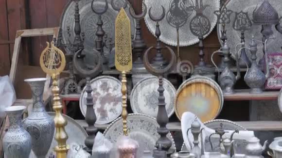银铜锅碗瓢盆萨夫兰博鲁火鸡视频的预览图
