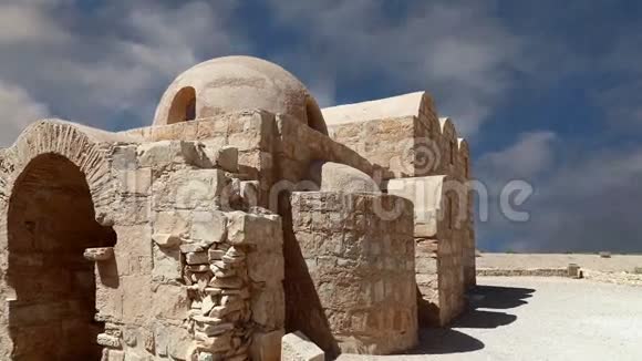 约旦安曼附近的QuseirQasrAmra沙漠城堡世界遗产与著名的壁画视频的预览图