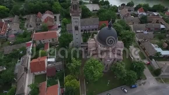 上面的基督教会用无人机拍摄视频的预览图