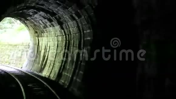 老山火车隧道1座视频的预览图