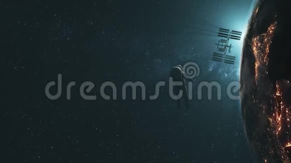 现实太空人飞向旋转ISS太阳耀斑视频的预览图