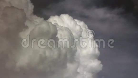 雨水转化积云视频的预览图