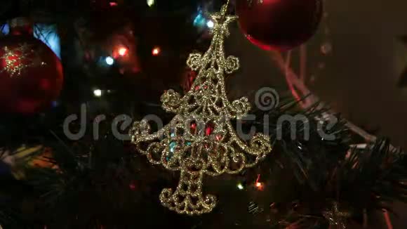 装饰圣诞树2016年视频的预览图