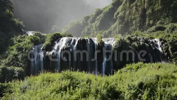意大利瀑布卡斯卡塔德尔马尔莫尔山瀑布视频的预览图