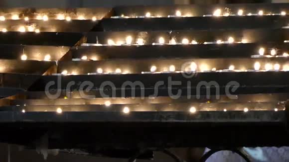 教堂中的蜡烛萨格勒布大教堂视频的预览图