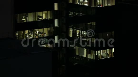 办公楼的窗户垂直全景视频的预览图