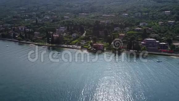 飞越意大利北部加德纳湖视频的预览图