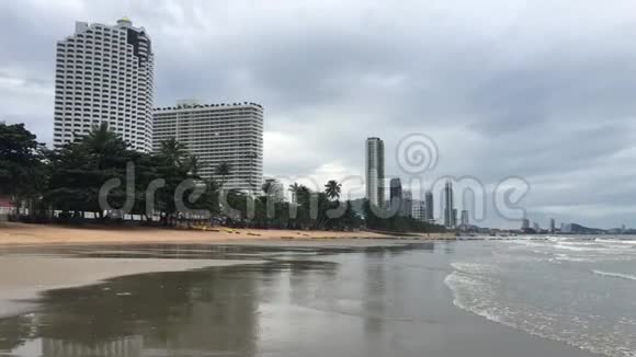 泰国芭堤雅市的宗甸海滩视频的预览图