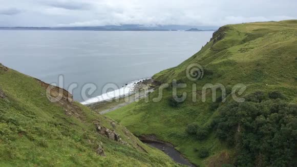 4苏格兰斯凯岛的K超高清Clifftop景观视频的预览图