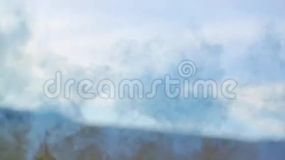 蓝色烟雾在自然界中缓慢运动视频的预览图