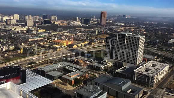 4K超高清空中景观达拉斯市中心交通视频的预览图