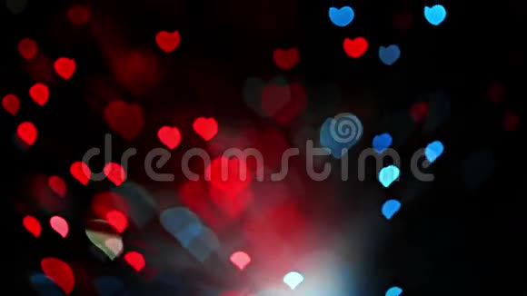 摘要情人节的心形背景红色和蓝色视频的预览图