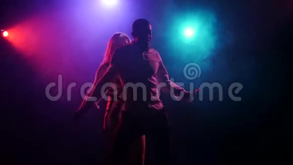 双人舞拉丁美洲舞迪斯科风格视频的预览图