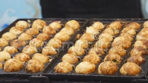 厨师大厨烧饼日本餐街食品视频的预览图