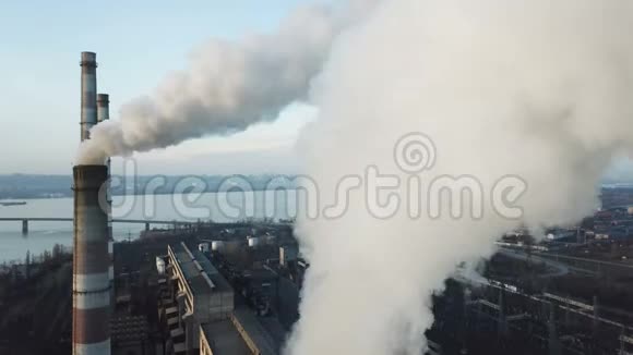 烟管TPP空中飞行视频的预览图