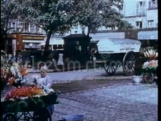 蒙太奇20世纪30年代巴黎街头表演视频的预览图