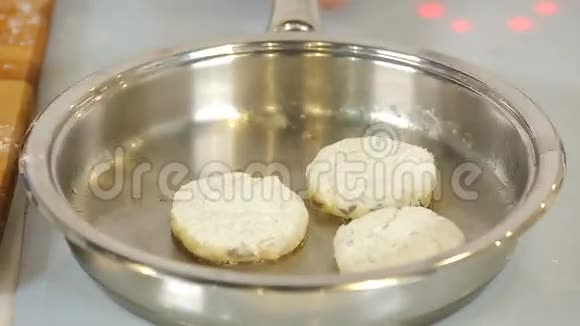 做自制土豆煎饼视频的预览图