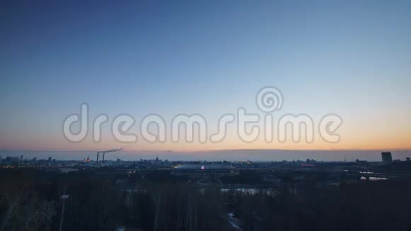 城市黎明时分莫斯科卢日尼基体育场就要过时了视频的预览图