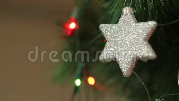 明星形状的圣诞装饰品视频的预览图