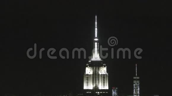 纽约天际线在晚上4K视频的预览图