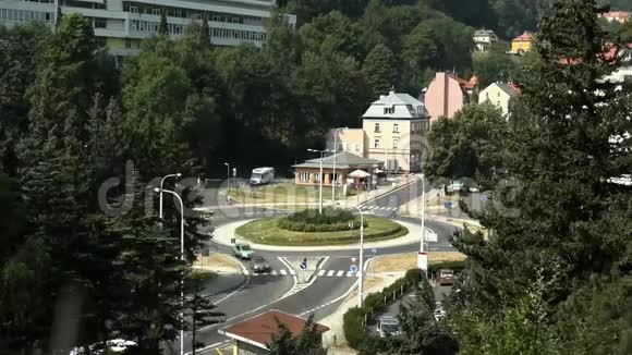 贾希莫夫绕城一天捷克共和国大白天的Jachymov环形交叉路口环形交叉路口的AR视频的预览图
