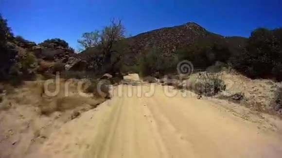 碧玉小径博雷戈沙漠CaPOV4视频的预览图