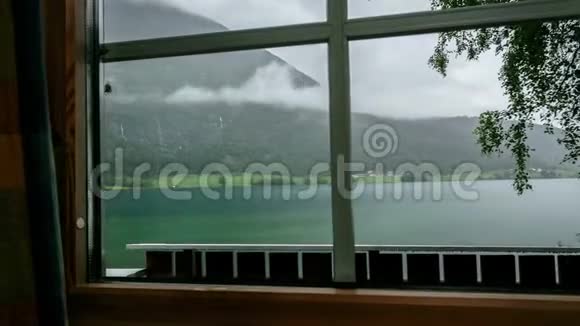 Mindresunde露营挪威的室内时空视频的预览图