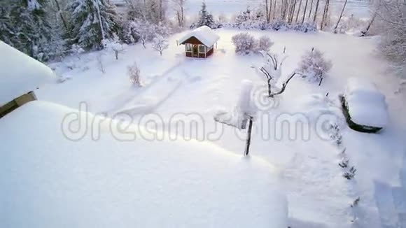 白色美丽雪域的空中拍摄视频的预览图