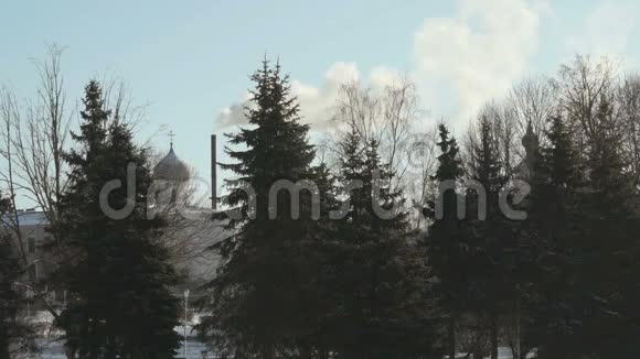 冬季俄罗斯诺夫哥罗德大教堂视频的预览图