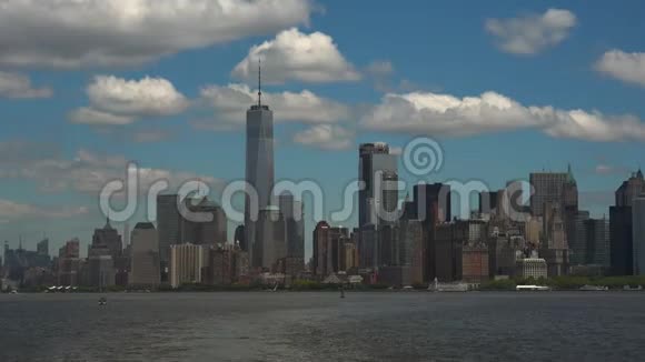 纽约从一艘船上看到的全景实时超高清4k视频的预览图