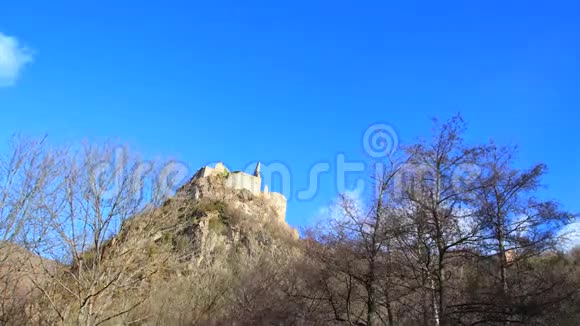 位于法国阿里吉的乌森城堡视频的预览图