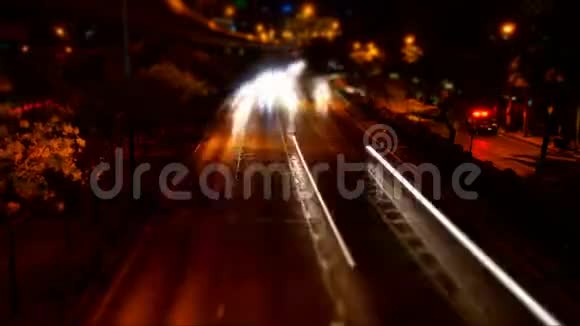 高速公路顶景夜景时间视频的预览图