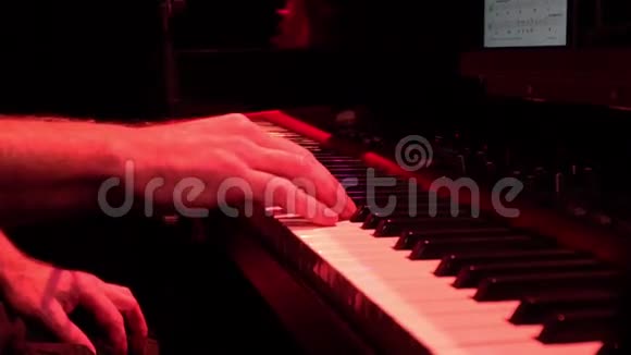 钢琴演奏电子钢琴视频的预览图