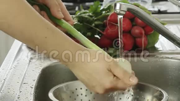 沃曼沃辛蔬菜视频的预览图