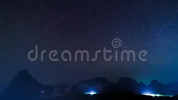 泰国SametNangShe4银河系和日出的K时程视频的预览图