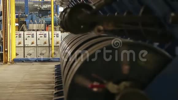 工厂现代轮胎的电线加固视频的预览图