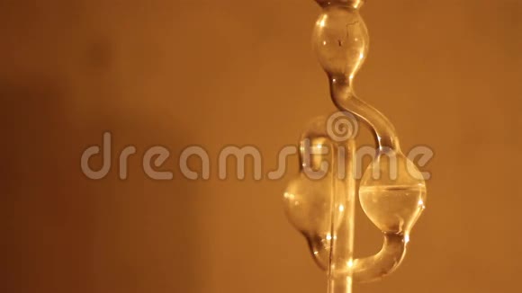 葡萄酒发酵空气灯泡视频的预览图
