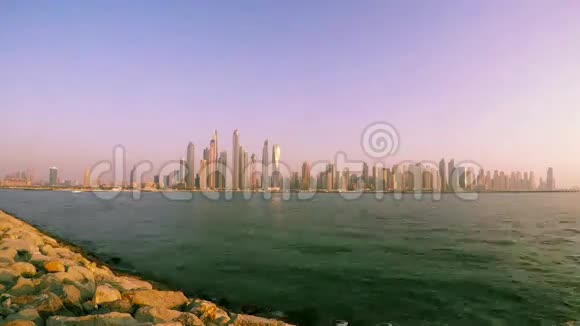 迪拜码头日落视频的预览图