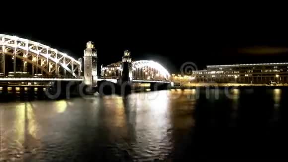 夜晚的桥断了视频的预览图